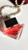 عطر پرادا پارادوکس ۲۵ میل اسمارت زنانه ،یک کار لوکس با طبع شرقی گلی و کهربایی