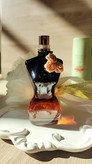 عطر ژان پل گوتیه لا بل 25میل زنانه از برندکالکشن عطری مطبوع شرقی وانیلی و شیرین مناسب فصل خنک