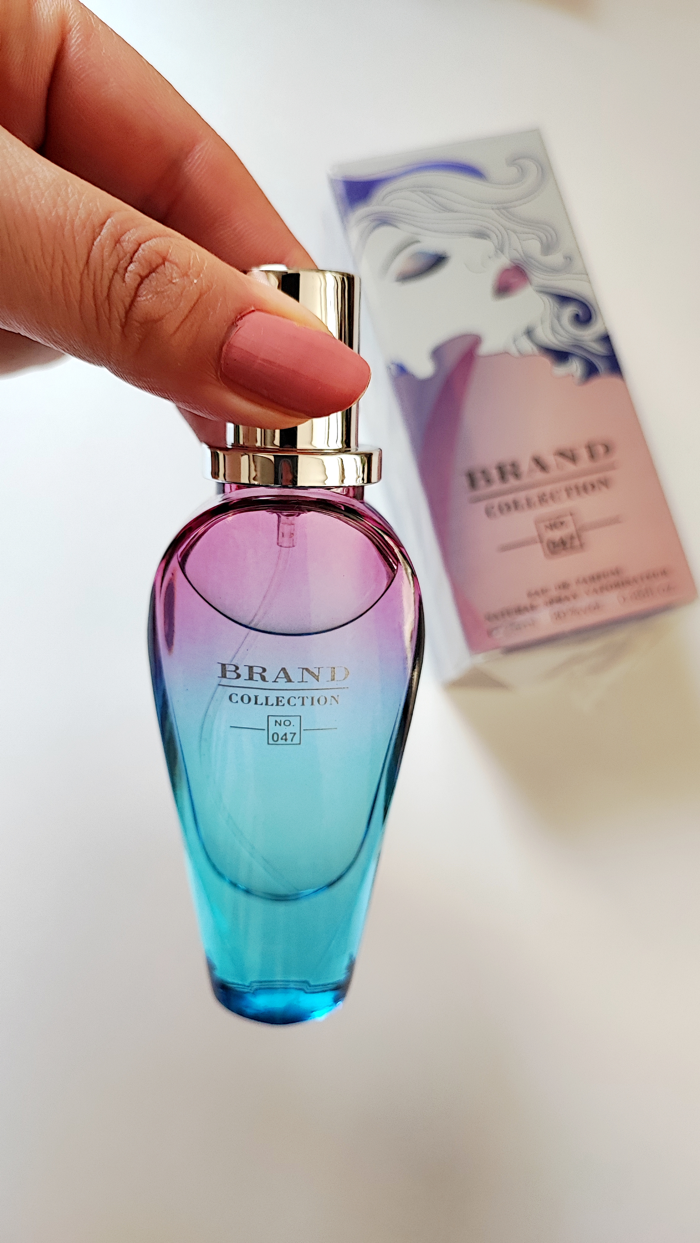 عطر زنانه اسکادا مون اسپارکل ،حجم 25 میل برندکالکشن طبع خنک و گلی میوه ای
