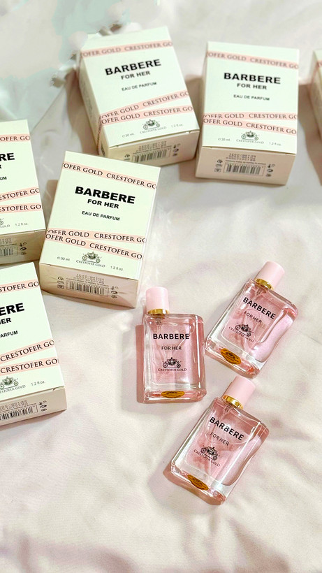 عطر باربری هر صورتی حجم 30 میل ،طبع معتدل و خنک رایحه گلی میوه ای از کمپانی کریستوفرگلد