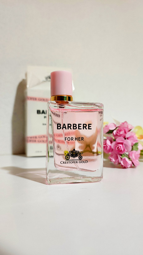 عطر باربری هر صورتی حجم 30 میل ،طبع معتدل و خنک رایحه گلی میوه ای از کمپانی کریستوفرگلد